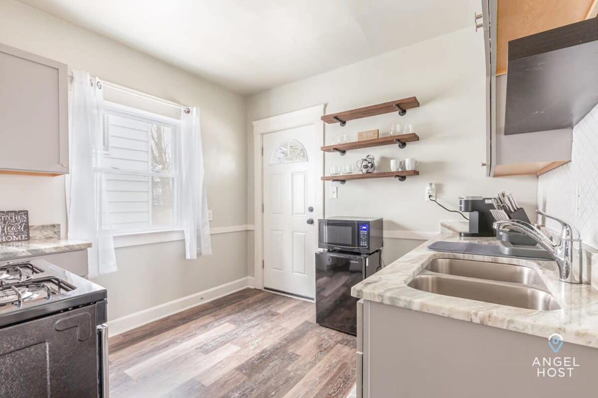 Newly Remodeled Apt, South Hills Old Brooklyn Area Cleveland Exteriér fotografie